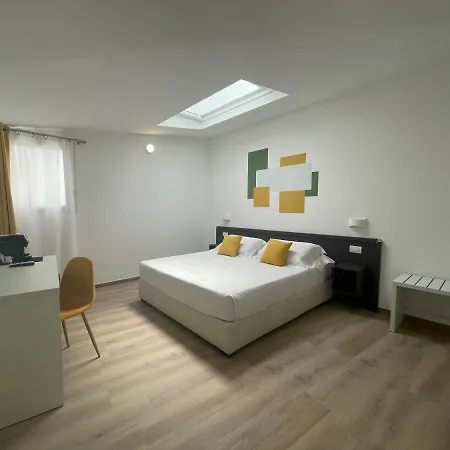 ゲストハウス Admayora ヴィッラシミーウス