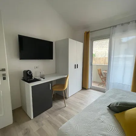 ゲストハウス Admayora ヴィッラシミーウス