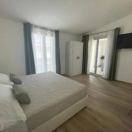 Admayora Вилласимиус