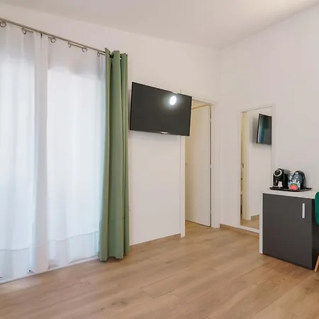 Admayora Вилласимиус