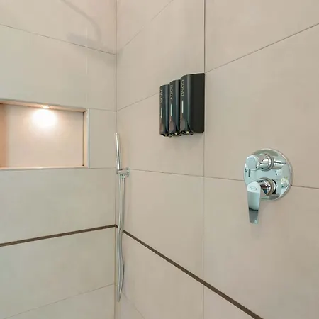 Admayora Вилласимиус