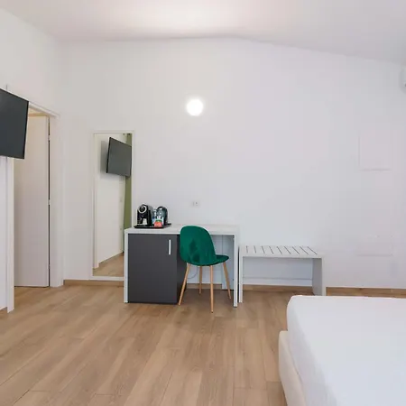 Гостевой дом Admayora Вилласимиус