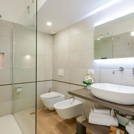 Admayora Вилласимиус