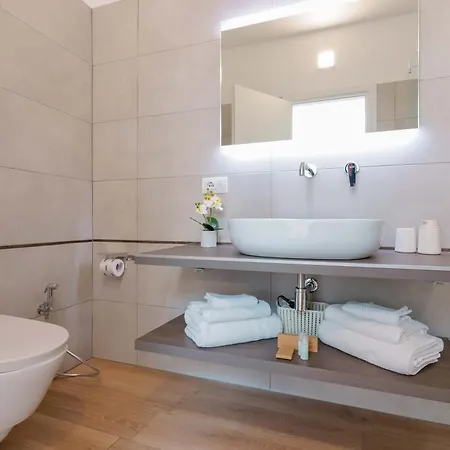 Admayora Вилласимиус