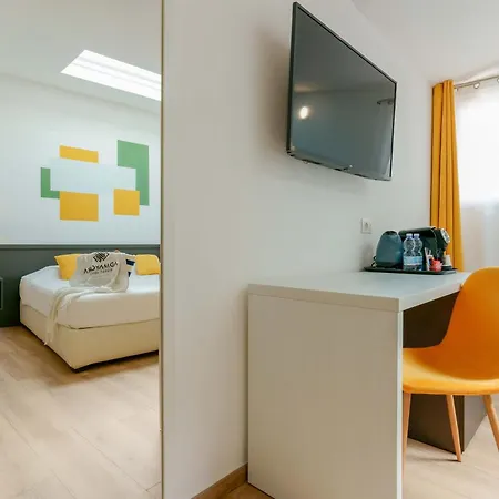 Admayora فيلاّسيمِيوس